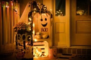 Halloween decorations, mirror, candles Halloween Ghost