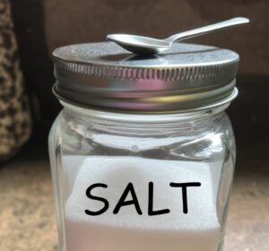 salt on recipient