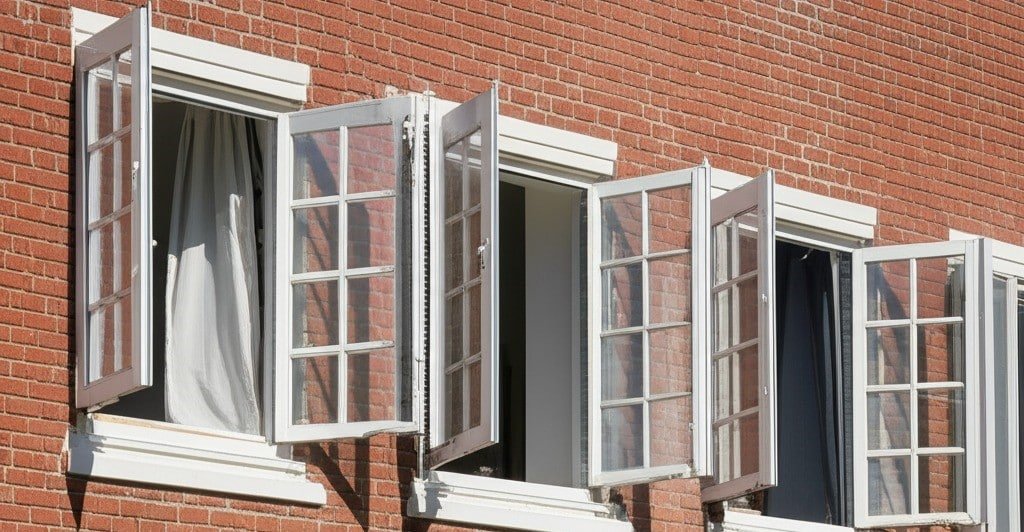 open windows to ventilate a house